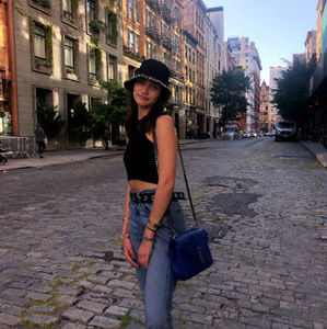 Meet your Posher, Dalia